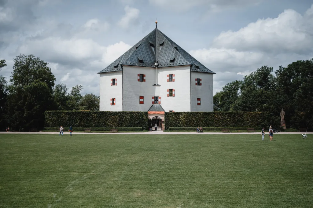 Letohrádek Hvězda